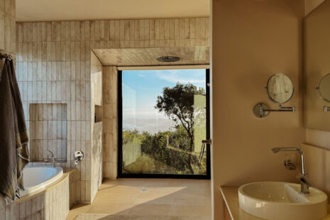 Ocean suite bathroom